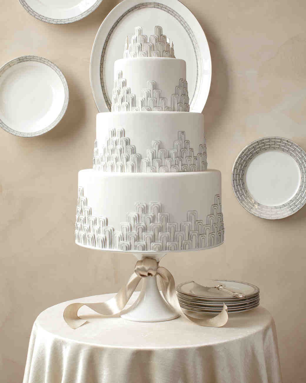 Wedding Cakes Inspired by China Patterns Martha Stewart ...