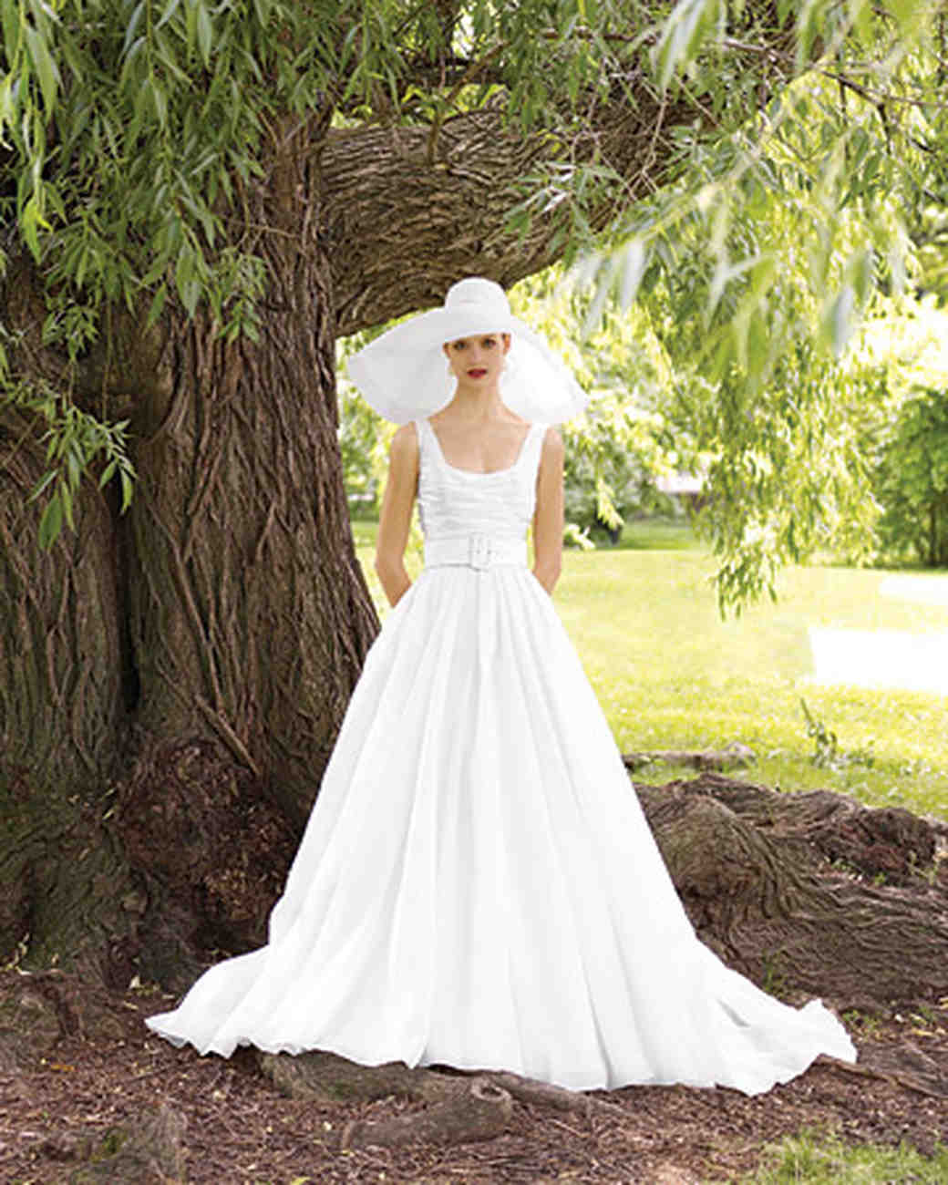 Perfect Gowns for an Outdoor Wedding | Martha Stewart Weddings