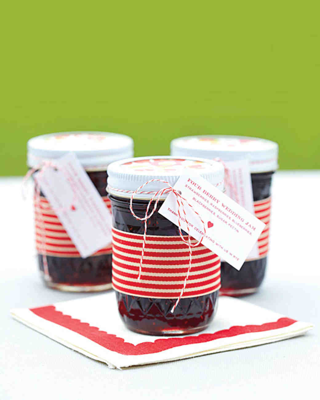 50 Great Wedding Favors Martha Stewart Weddings Homemade Jam Wedding Favors