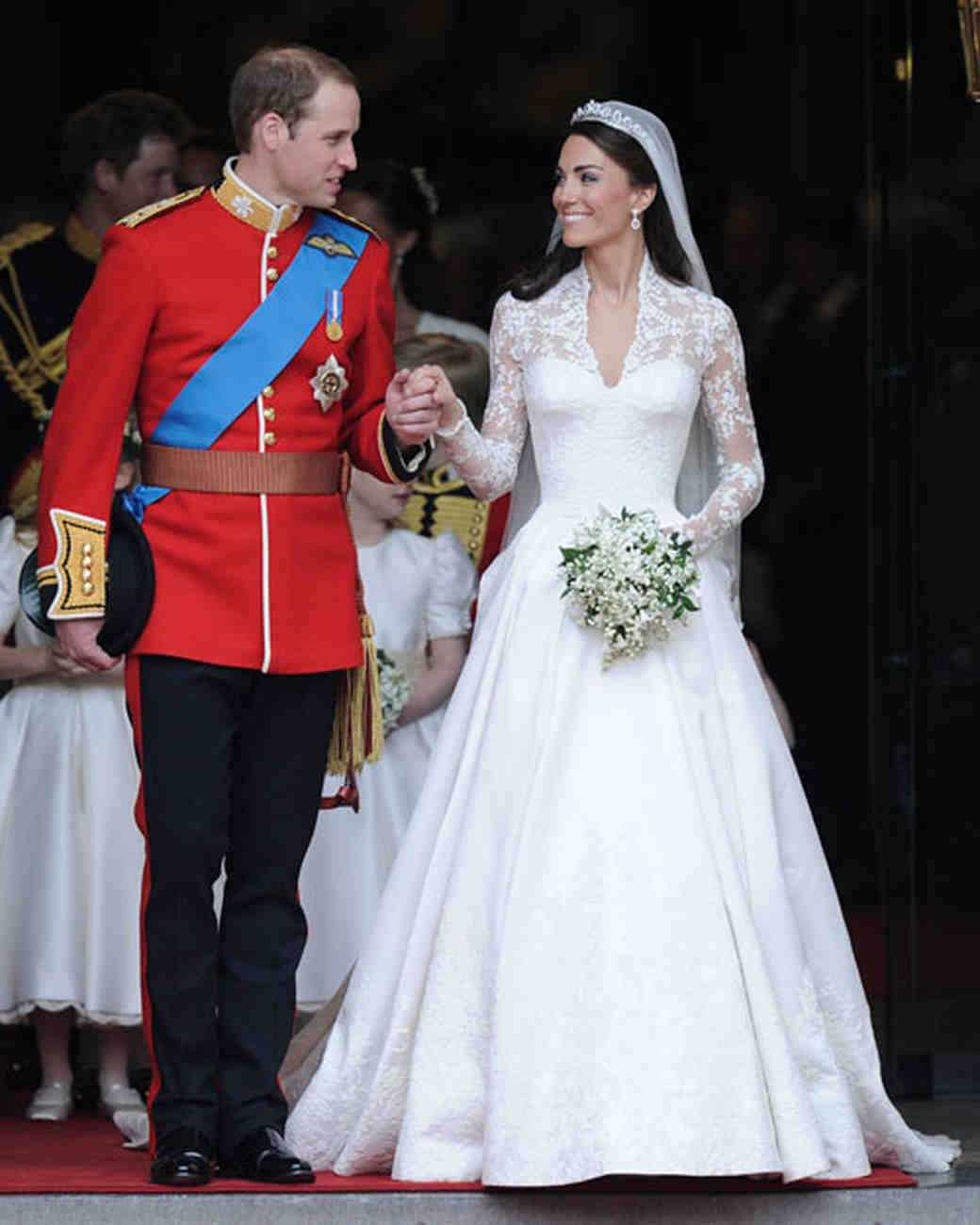 Amazing Who Designed Kate s Wedding Dress of all time The ultimate guide 