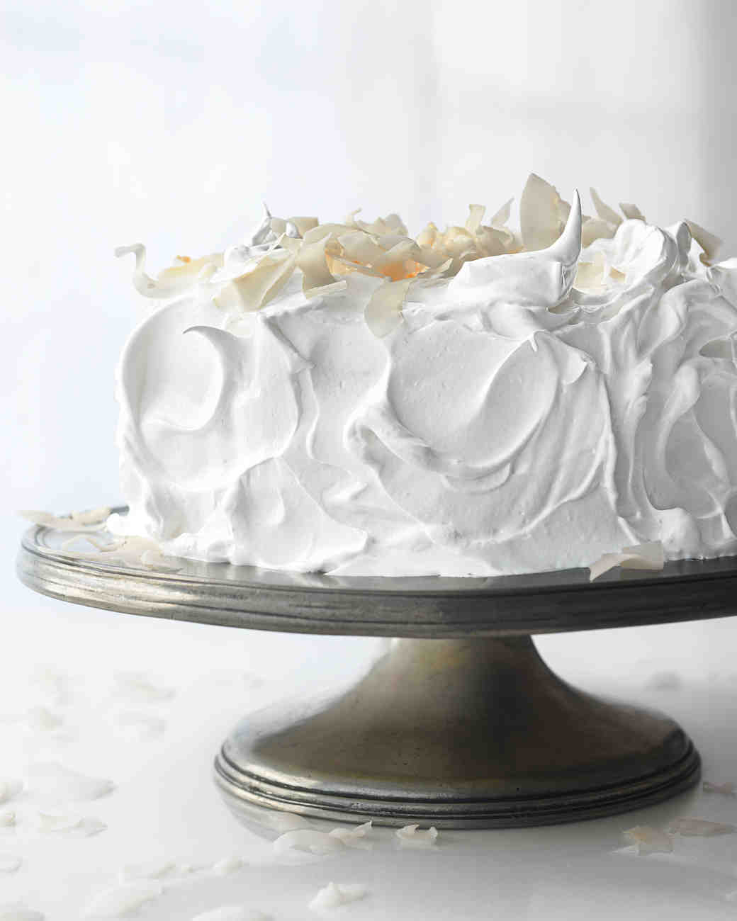 12 Cute Bridal Shower Cakes Martha Weddings 12 Cute Bridal Shower Cakes