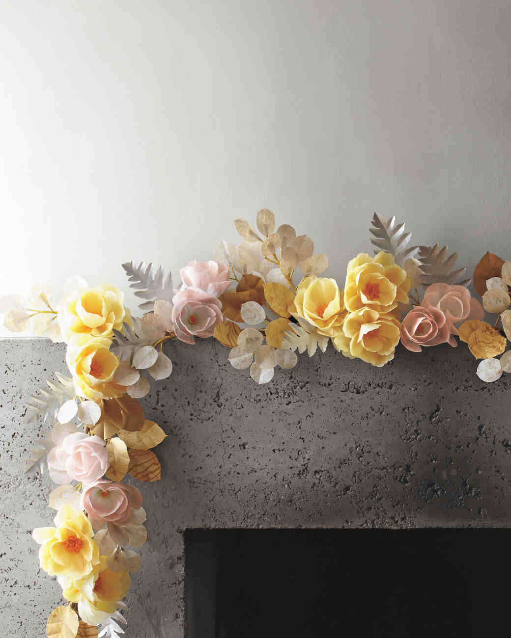 how to make paper flowers martha stewart weddings diy paper flower garland
