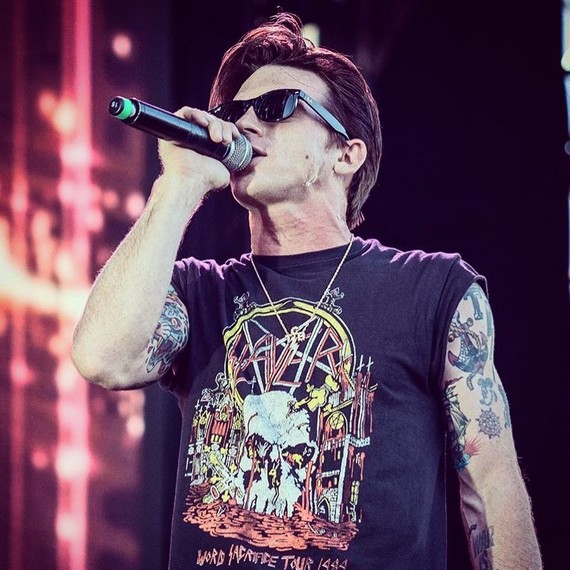 Drake Bell singing Drake Bell singing