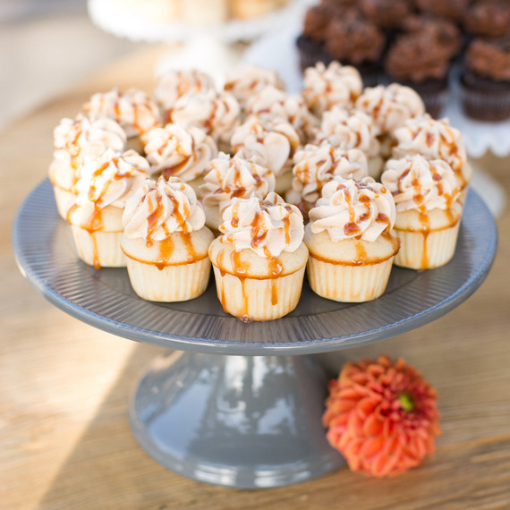 jess-clint-wedding-desserts-265-s111420-0814.jpg