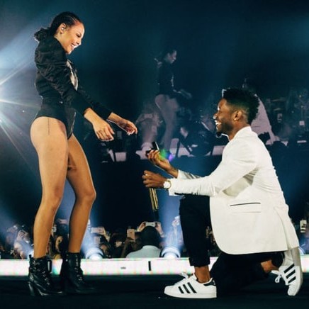 Beyoncé’s backup dancer and dance captain got engaged during her concert Beyoncé’s backup dancer and dance captain got engaged during her concert