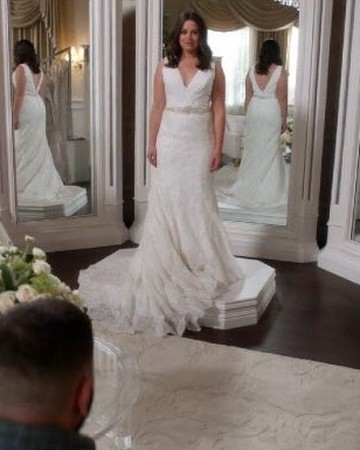 Scandal Actress Katie Lowes And Husband Adam Shapiro Are