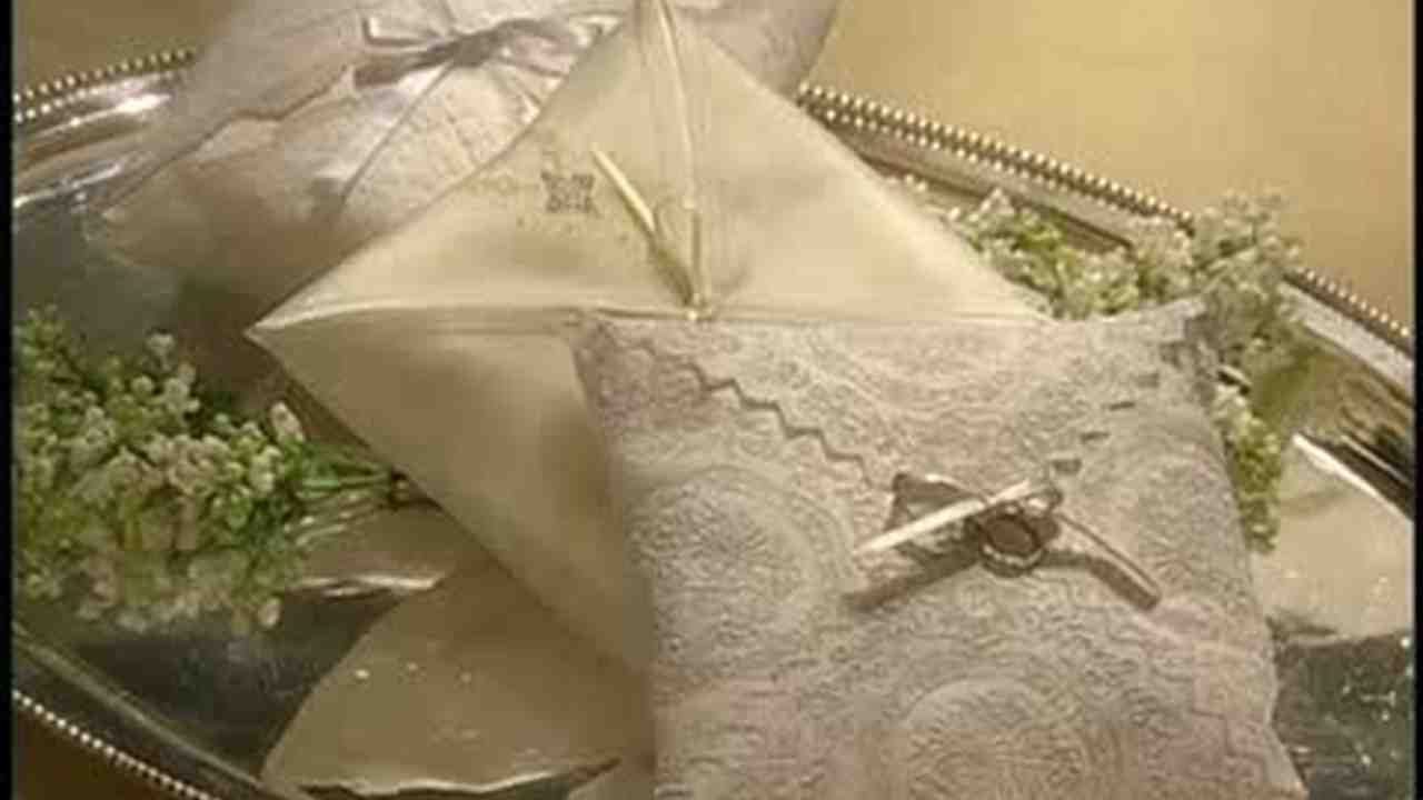 Video How To Make A Vintage Wedding Ring Pillow Martha Stewart