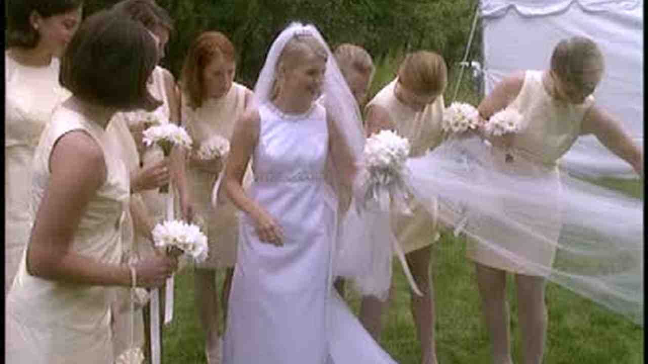 Video Martha Stewart Participates In A Diy Wedding Martha