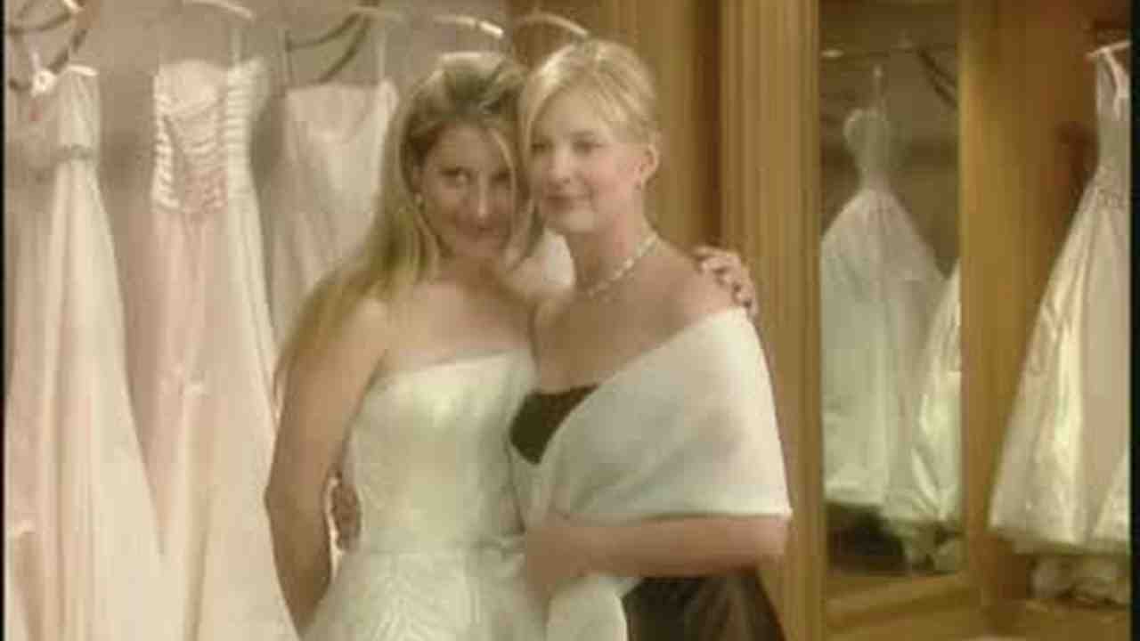 Video A Final Fitting For A Wedding Gown At Vera Wang S Martha