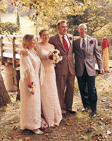 grooms mom wears wedding dress