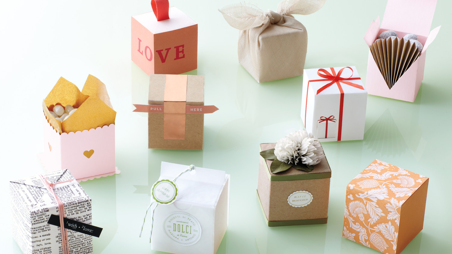 10 Ways to Decorate a Favor Box | Martha Stewart Weddings