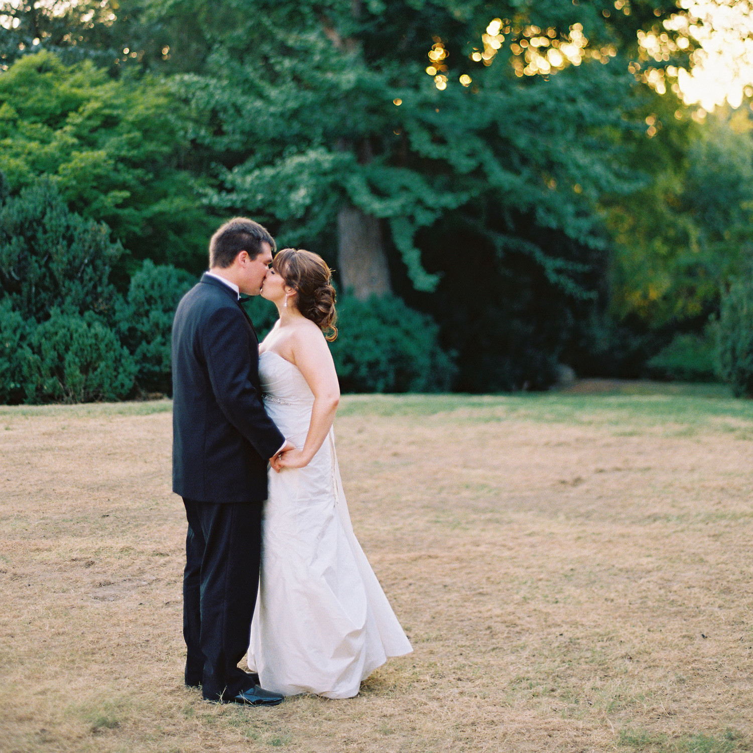 A Formal Black-and-White Outdoor Wedding in Nashville, Tennessee