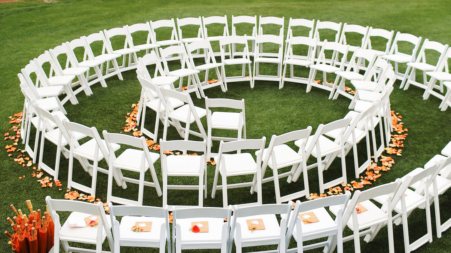 28 Unique Ways To Seat Guests At Your Wedding Ceremony Martha Stewart Weddings 5952