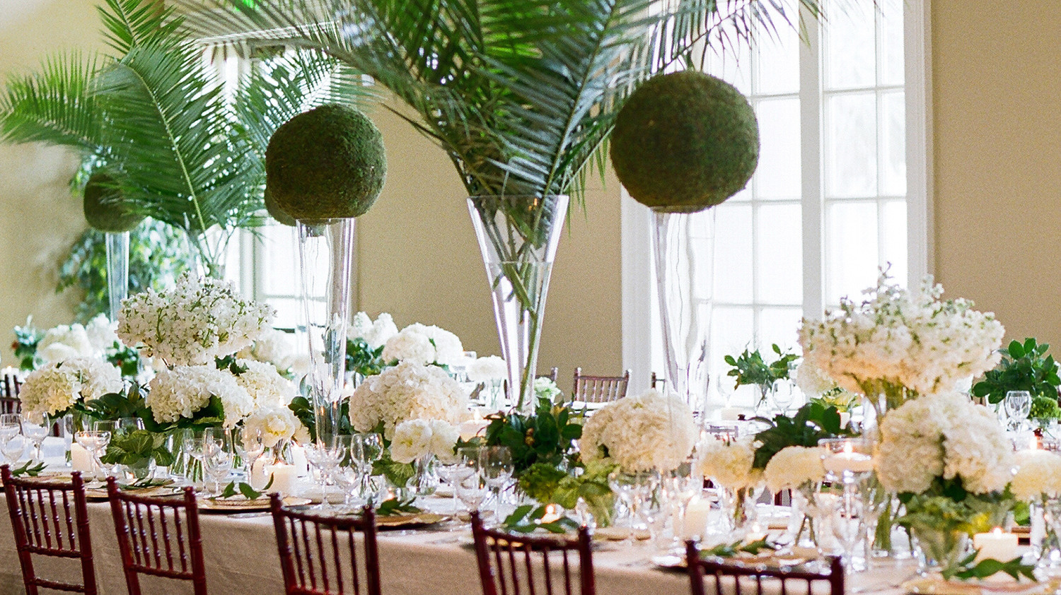A Luxurious New Year&#039;s Eve Wedding in Charleston, South Carolina | Martha Stewart Weddings