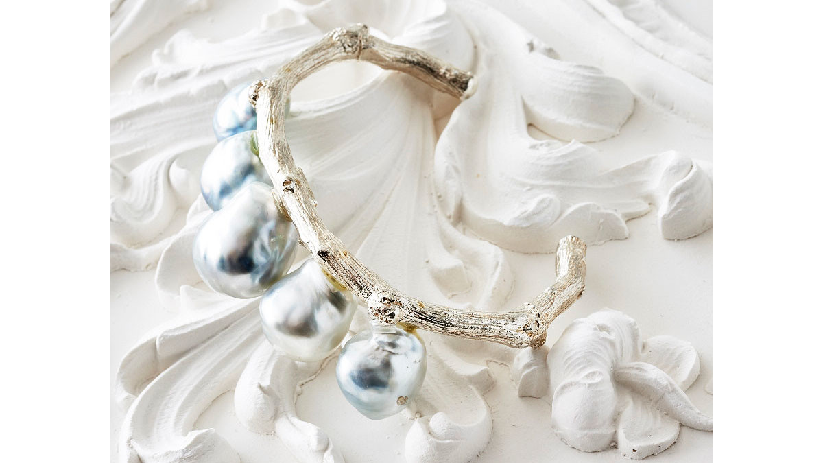Unexpected Ways to Wear Pearls at Your Wedding Martha Stewart Weddings