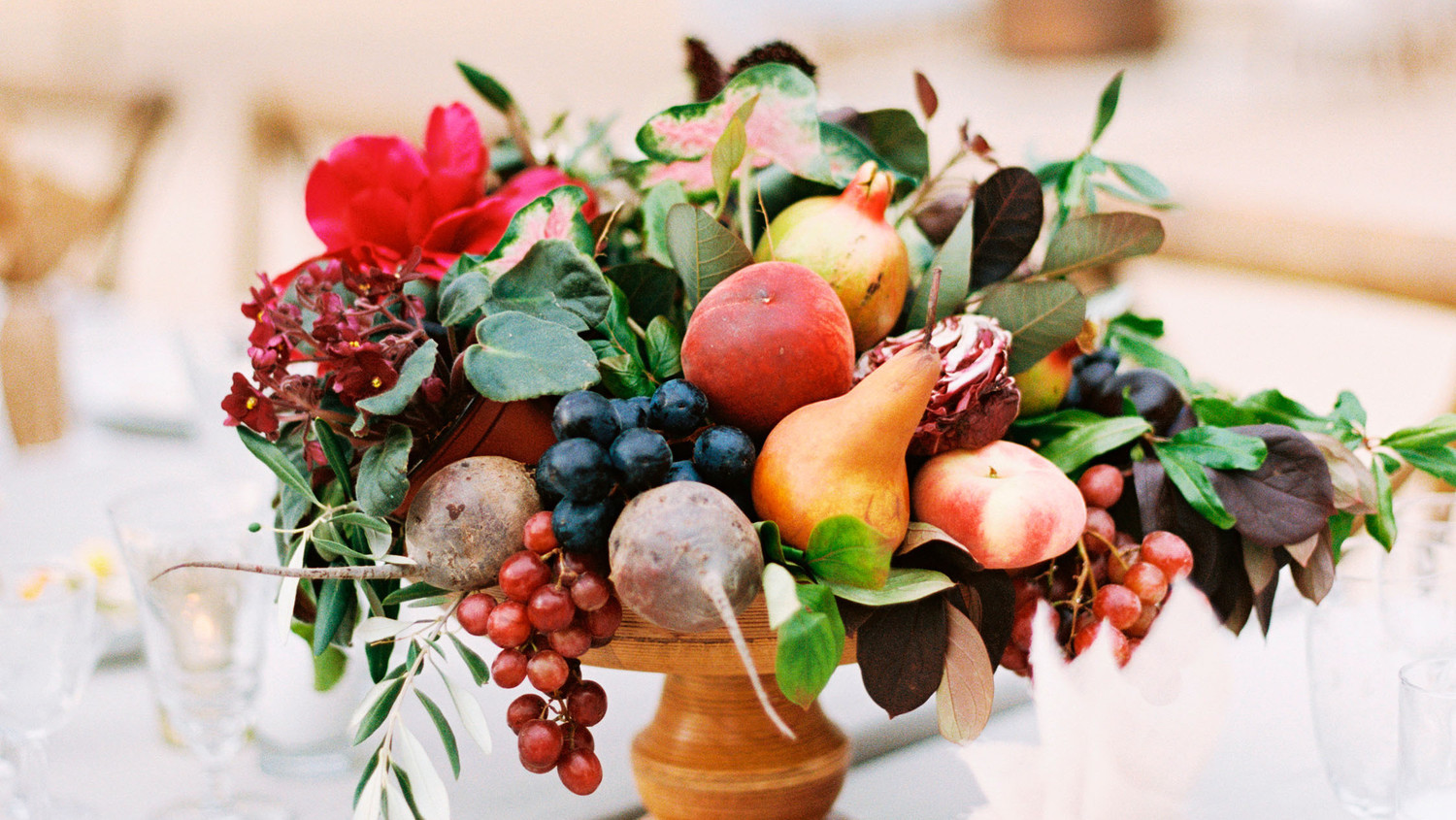 Centerpiece Ideas With Fruits : Wedding centerpieces bursting with fruits and