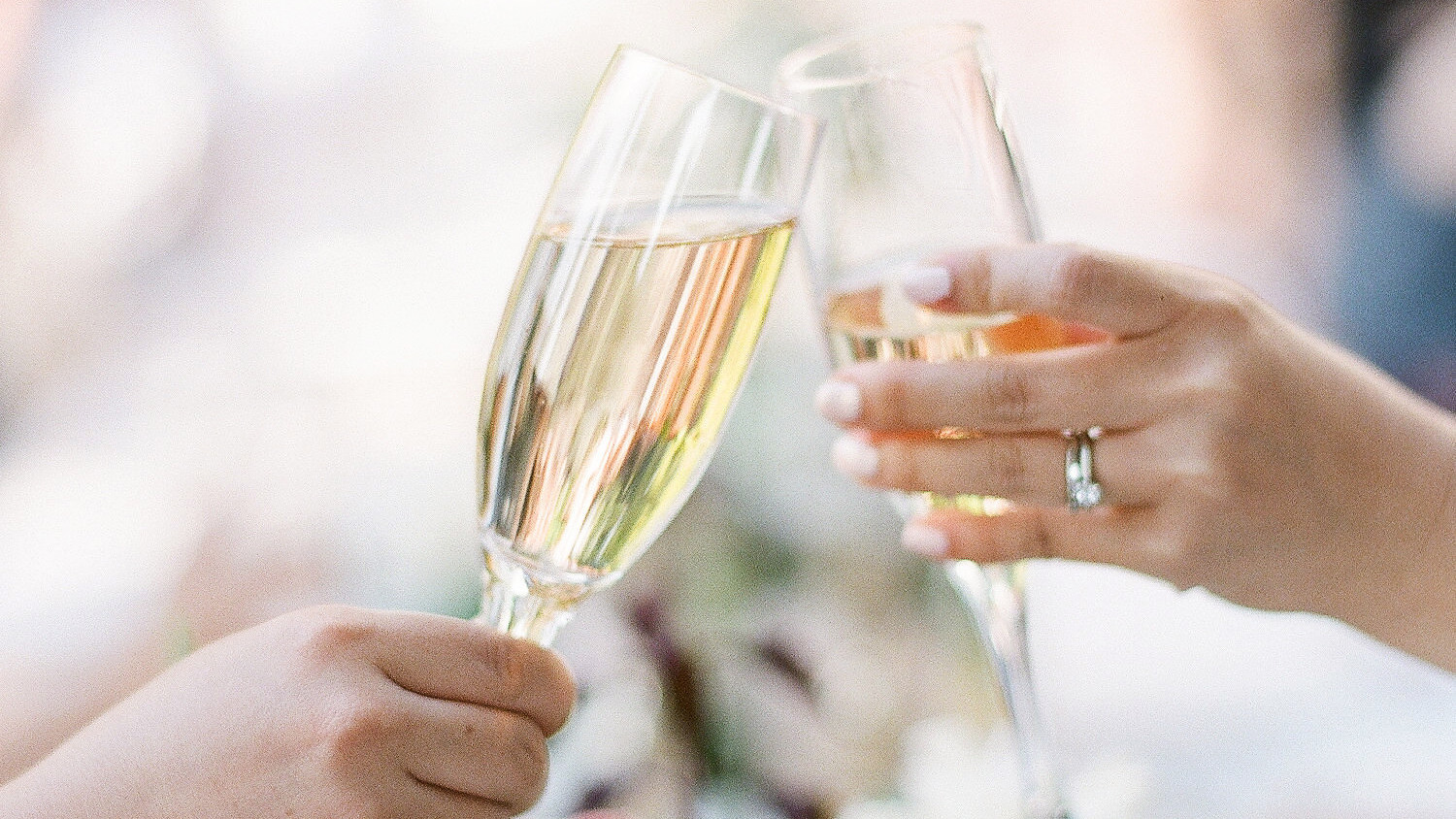 The Best Types of Alcohol for a Bride to Drink on Her Wedding Day