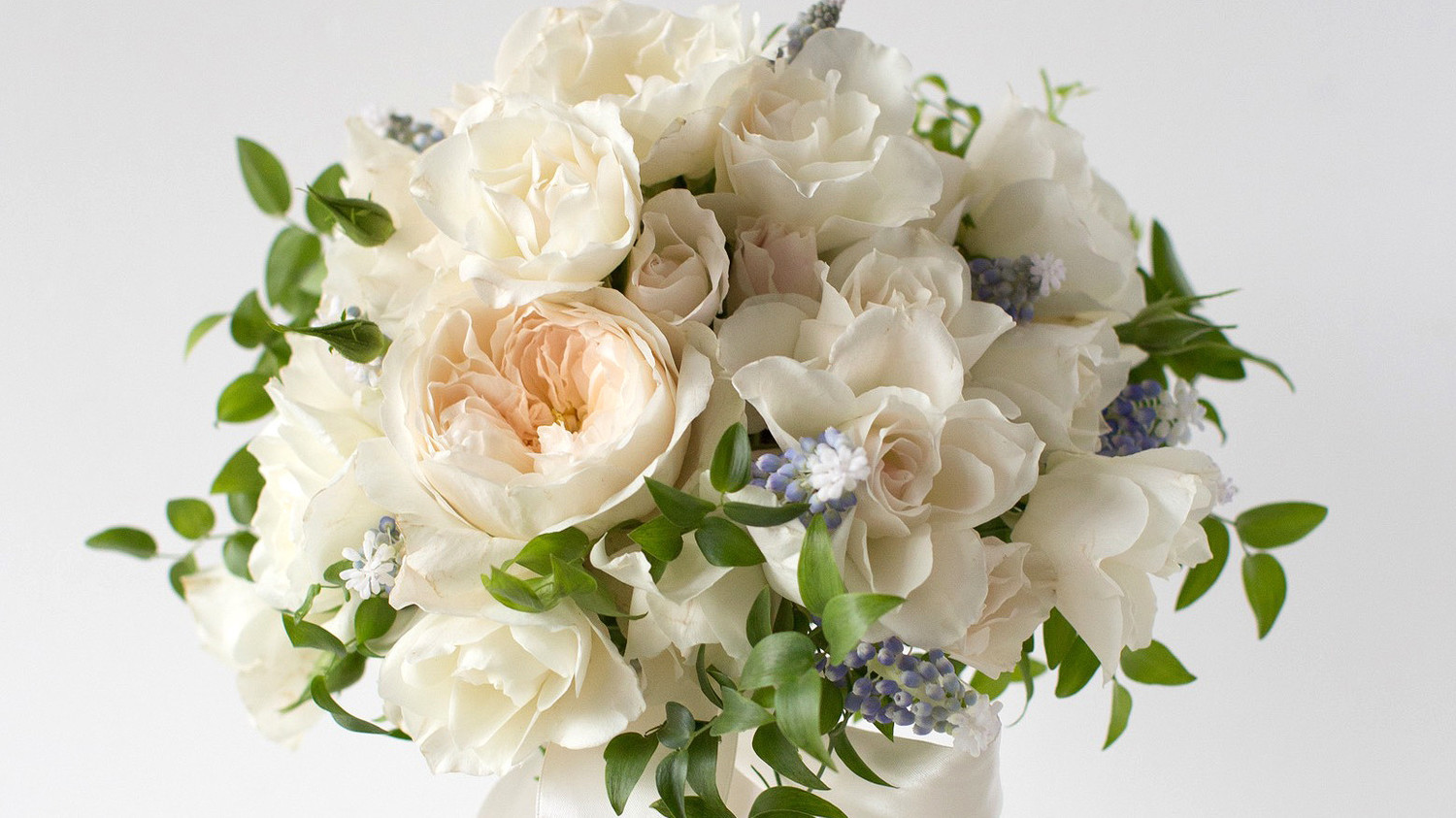 meghan wedding flowers