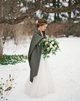 34 Snowy Wedding Photos That Will Make You Want To Get Married This Winter Wedding Portrait