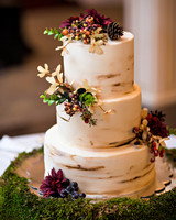 66 Fall Wedding Cakes We Re Obsessed With Martha Weddings Wedding Cake With Fall Decorations