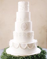 104 White Wedding Cakes That Make The Case For Going Classic