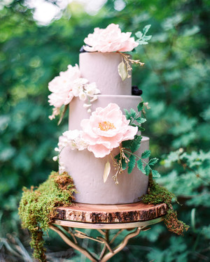 26 Unique Wedding Cake Stands Martha Stewart Weddings