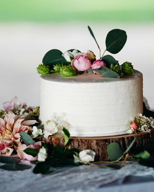 44 Wedding Cakes With Fresh Flowers Martha Stewart Weddings