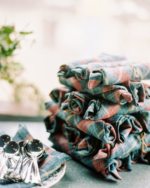 4th year anniversary gifts linen