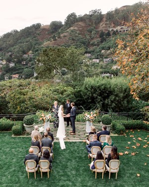 Go Inside The Bachelor Alum Tenley Molzahn S Backyard Wedding In