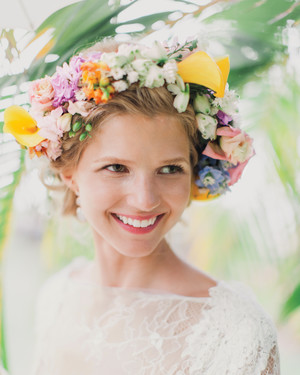 wedding hairstyles with flower crown