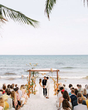 This S Chic Wedding Weekend Took Place On The Beach In Mexico This 039 S Chic Wedding Weekend Took Place On The Beach