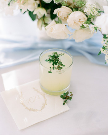 25 Unexpected Wedding Food Ideas Your Guests Will Love Martha Wedding Food Drink Menus