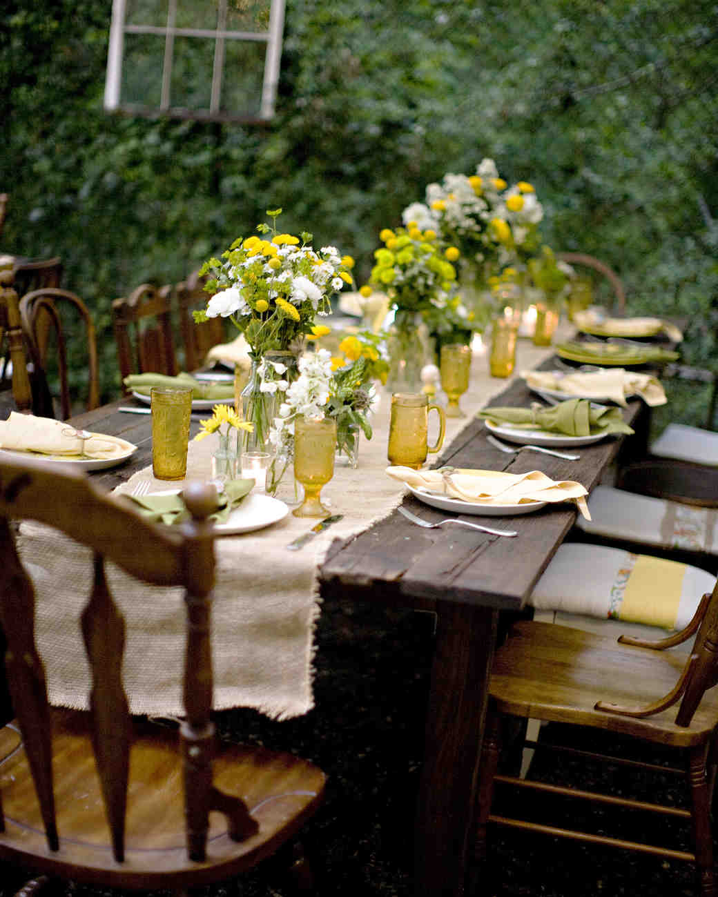 Desain Pernikahan Yellow And White Wedding Decor