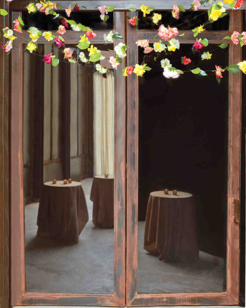 Diy Fresh Flower Garlands Martha Weddings Photography Don Freeman