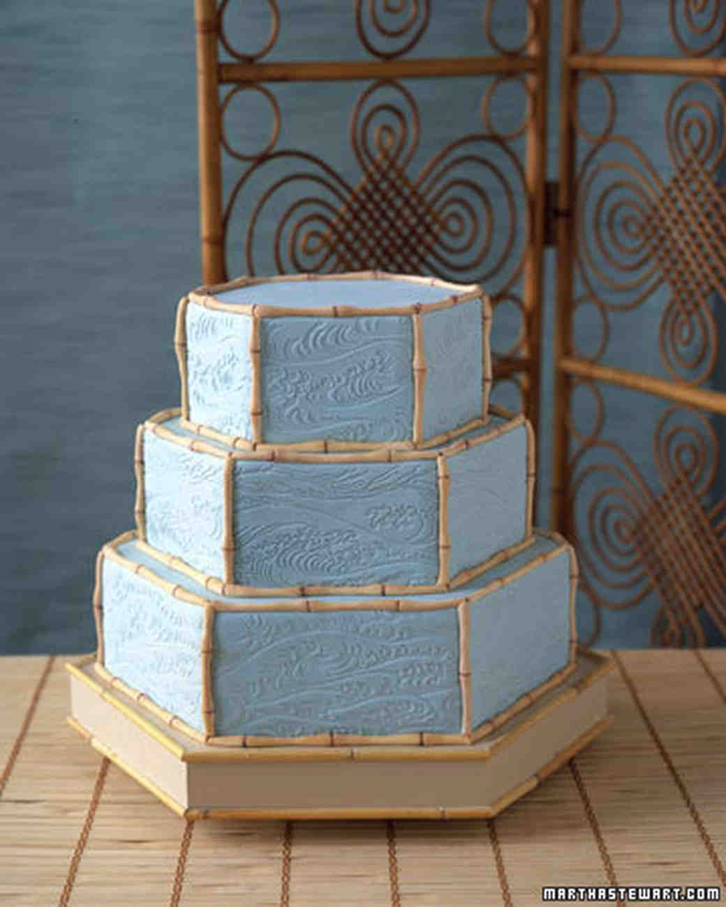 Unique Wedding Cakes | Martha Stewart Weddings These unique wedding cakes are perfect for a contemporary wedding—but are just as appropriate for couples looking to switch things up come the dessert hour.