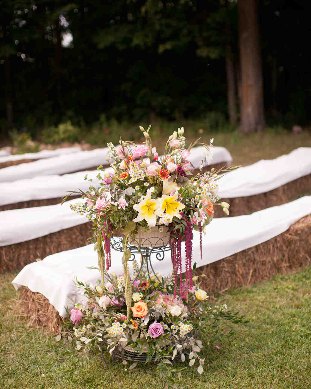 A Romantic Rustic Barn Wedding In Wisconsin Martha Stewart Weddings