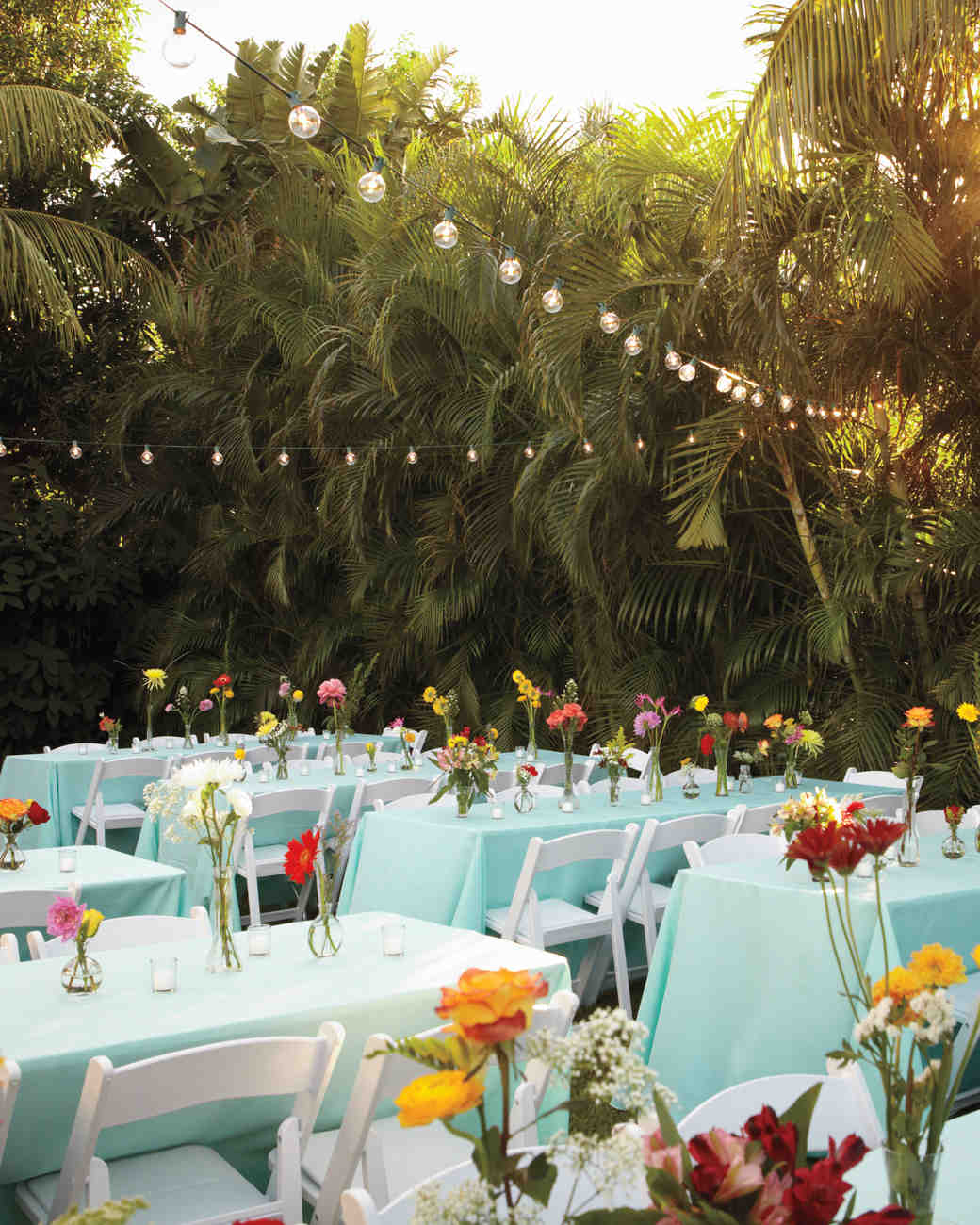 A Bright Cheery Red And White Backyard Wedding In Florida