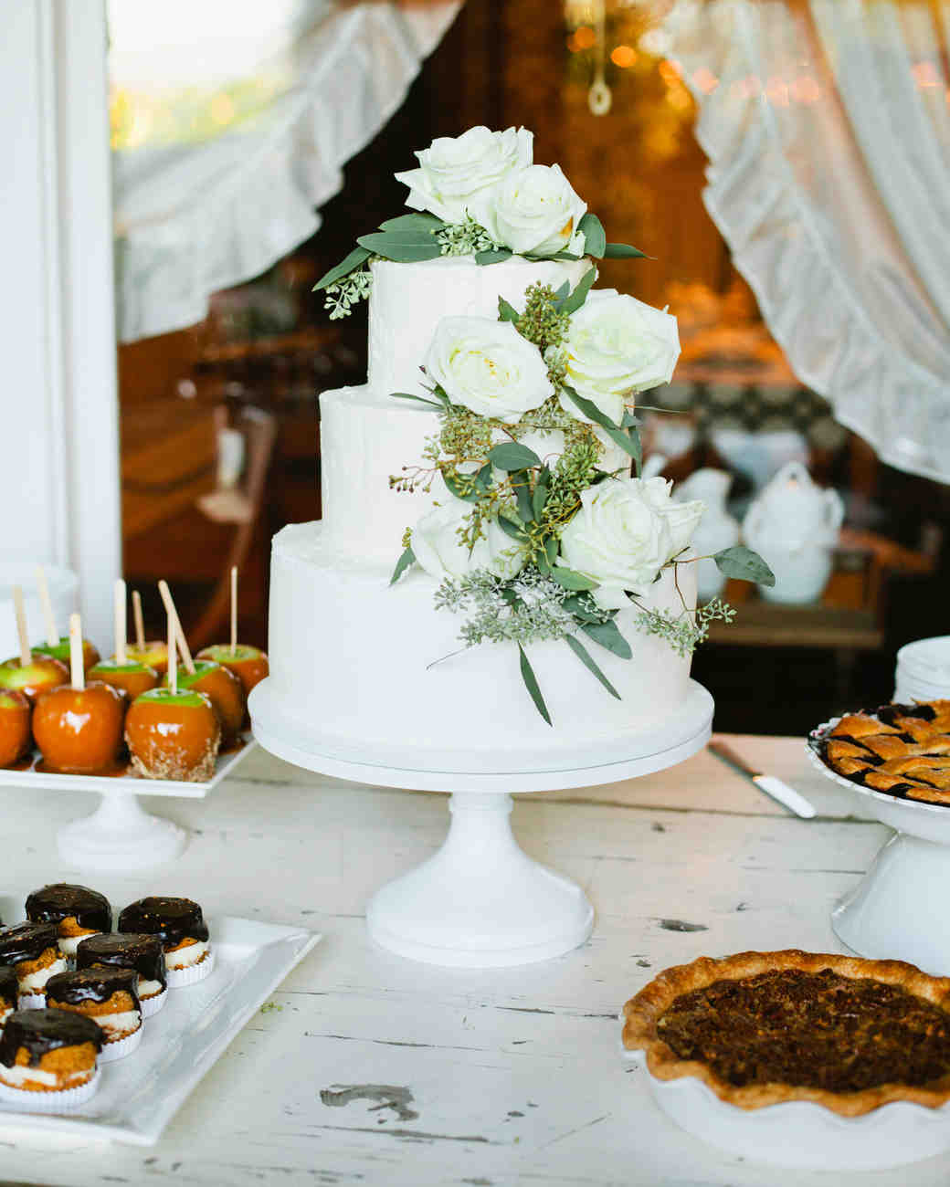 a romantic fall wedding