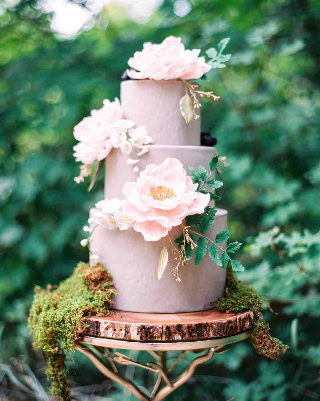 50 Beautiful Wedding Cakes That Are Almost Too Pretty To Eat