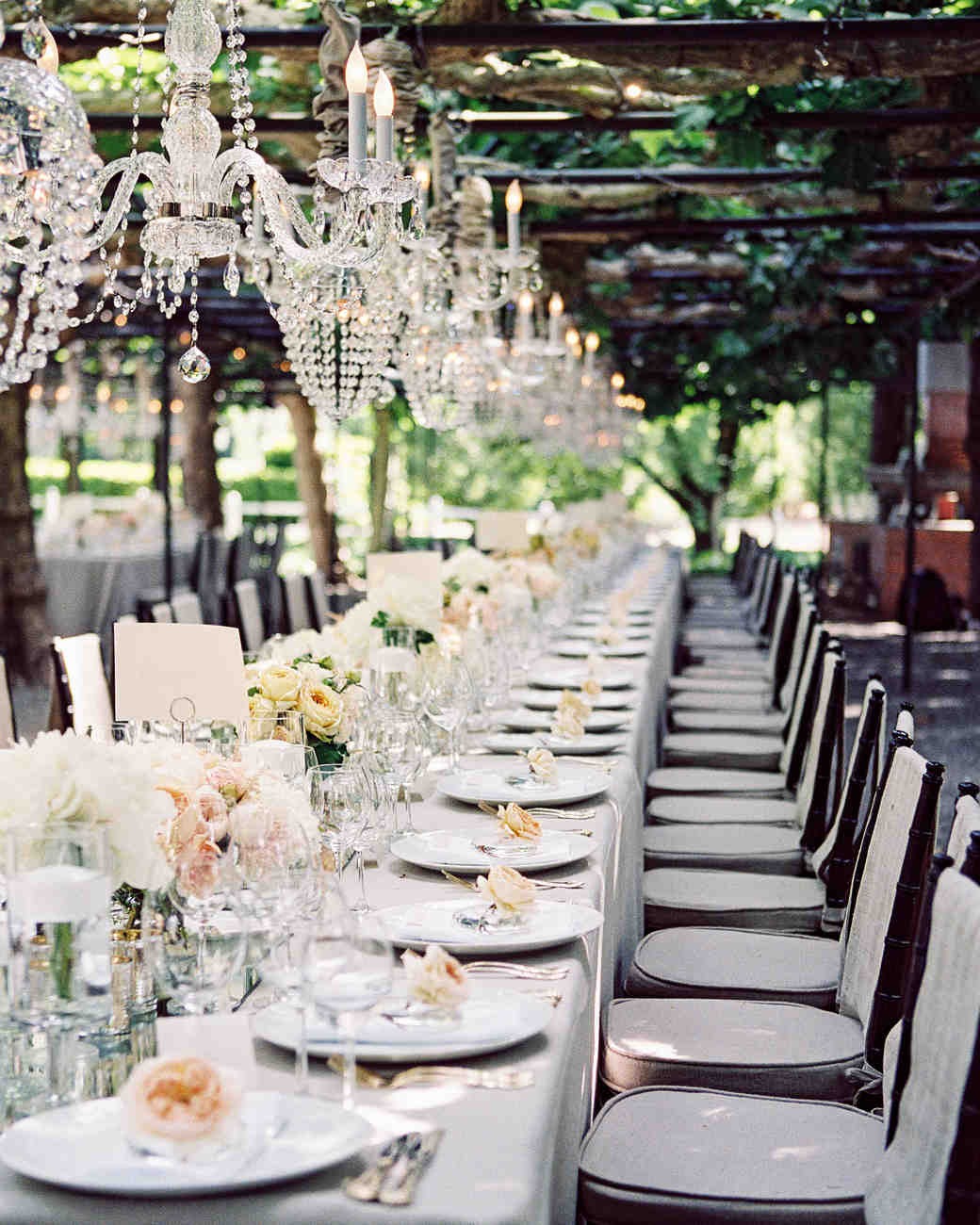 Outdoor Wedding Lighting Ideas from Real Celebrations ...