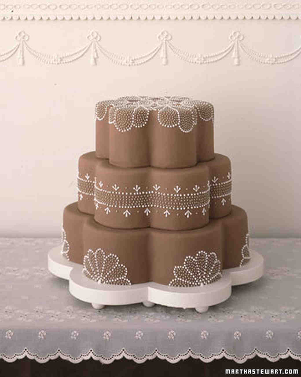 piped wedding cakes martha