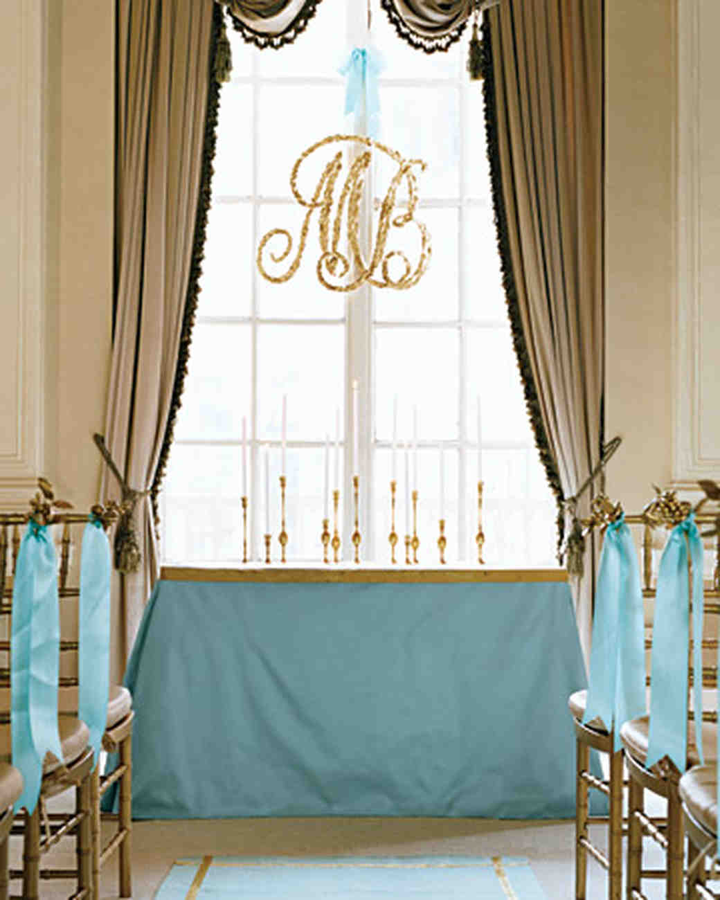 5 Ways To Use Aqua And Gold At Your Wedding Martha Weddings A Shimmering Altar