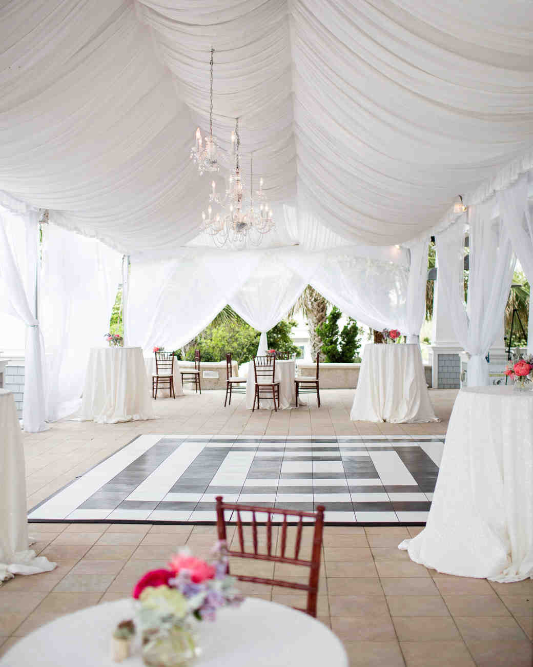 28 Tent Decorating Ideas That Will Upgrade Your Wedding Reception Martha Stewart Weddings