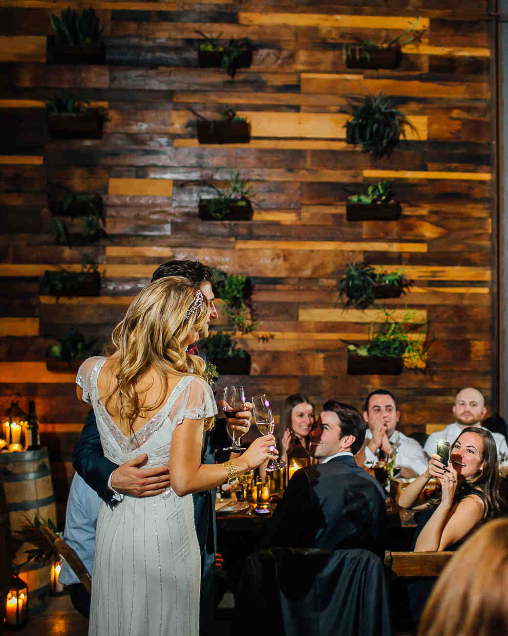 The Etiquette Of Wedding Rehearsal Dinners Martha Weddings 6 Rules For Giving A Wedding Toast