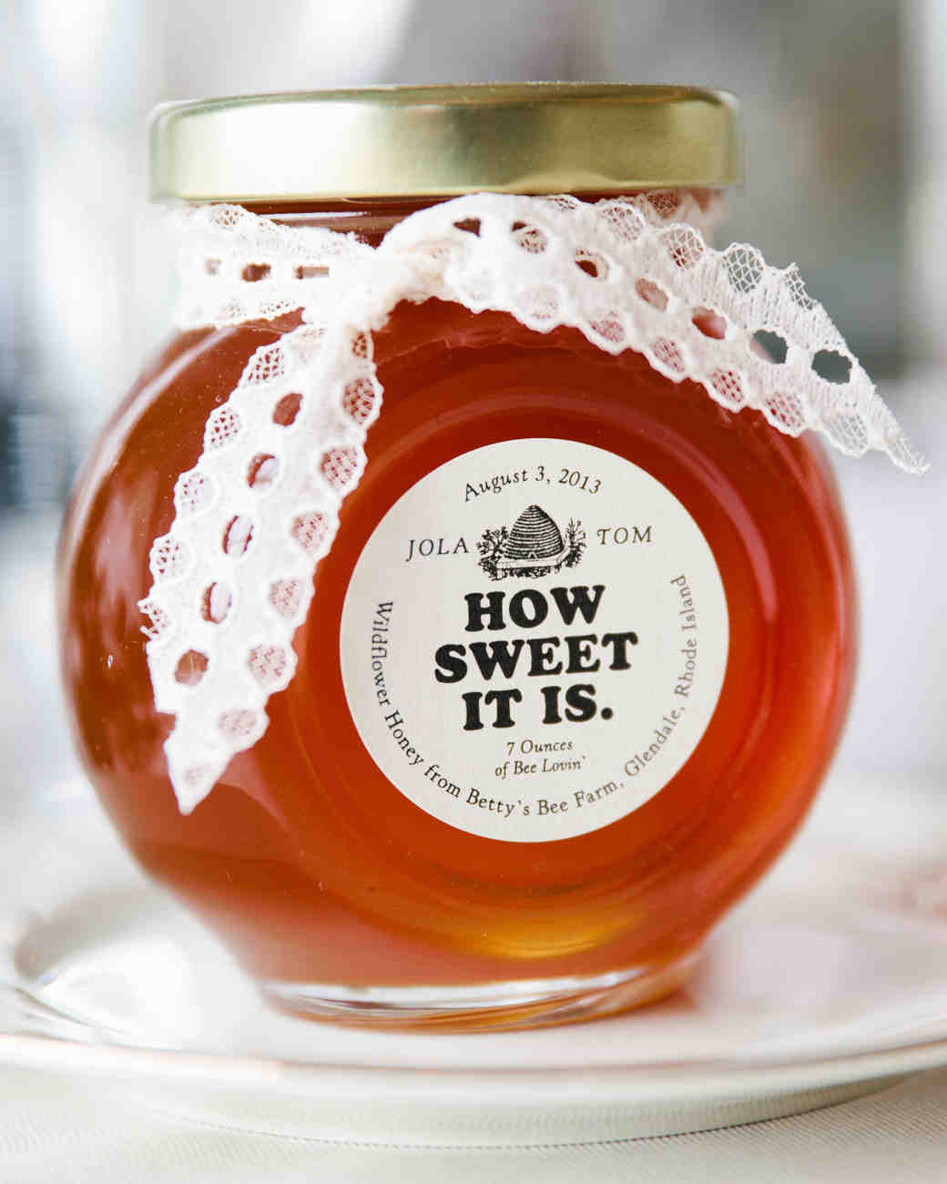 Unique Wedding Favors We Loved From Summer Celebrations Martha Unique Wedding Favors We Loved From Summer Celebrations Martha Weddings