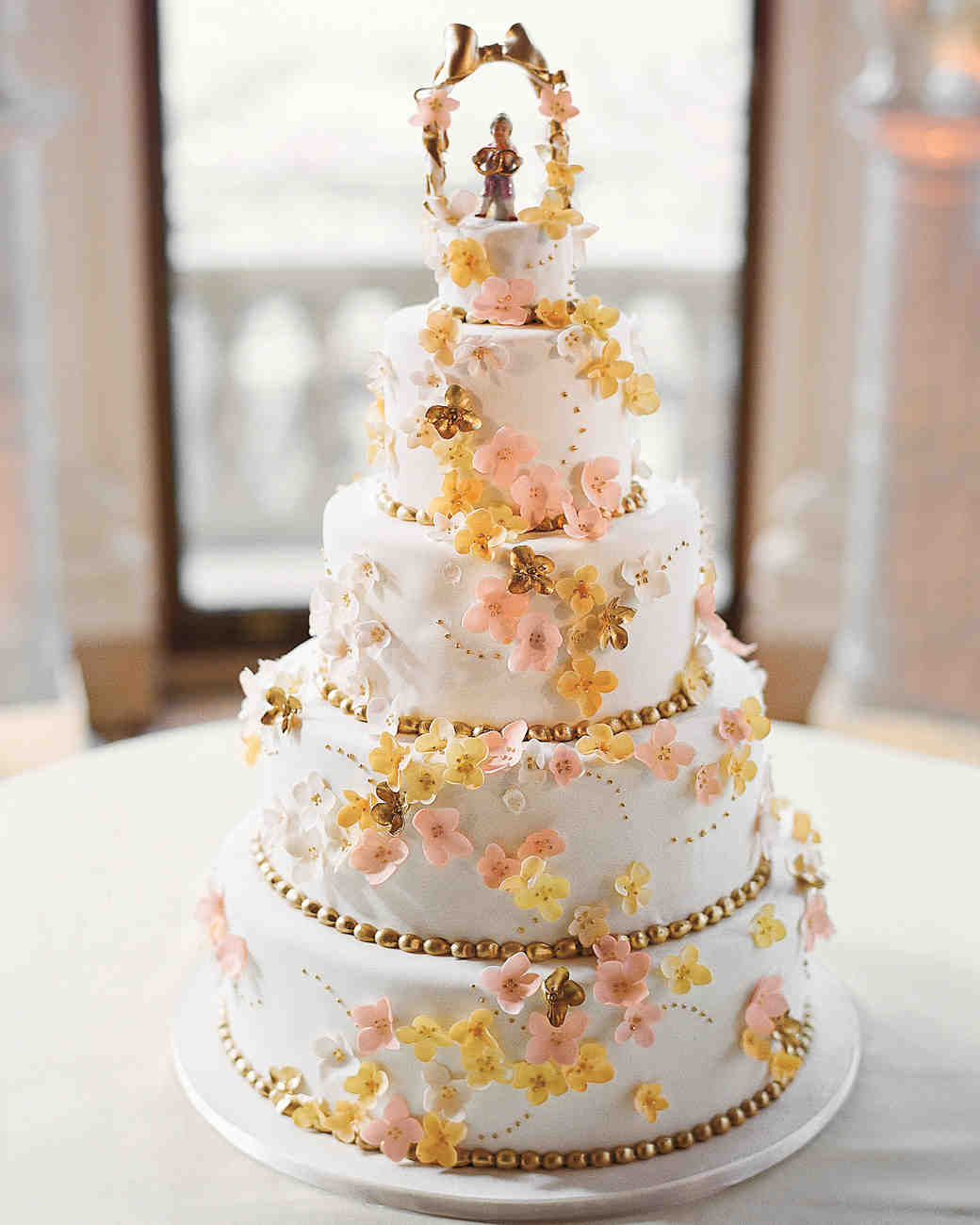 45 Wedding Cakes With Sugar Flowers That Look Stunningly ...