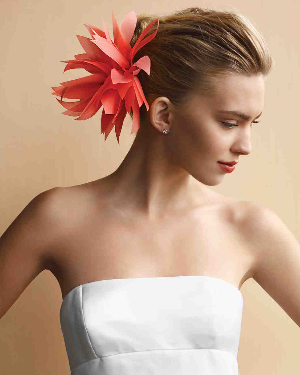 How to Make Paper and Fabric Flowers for Your Wedding | Martha Stewart