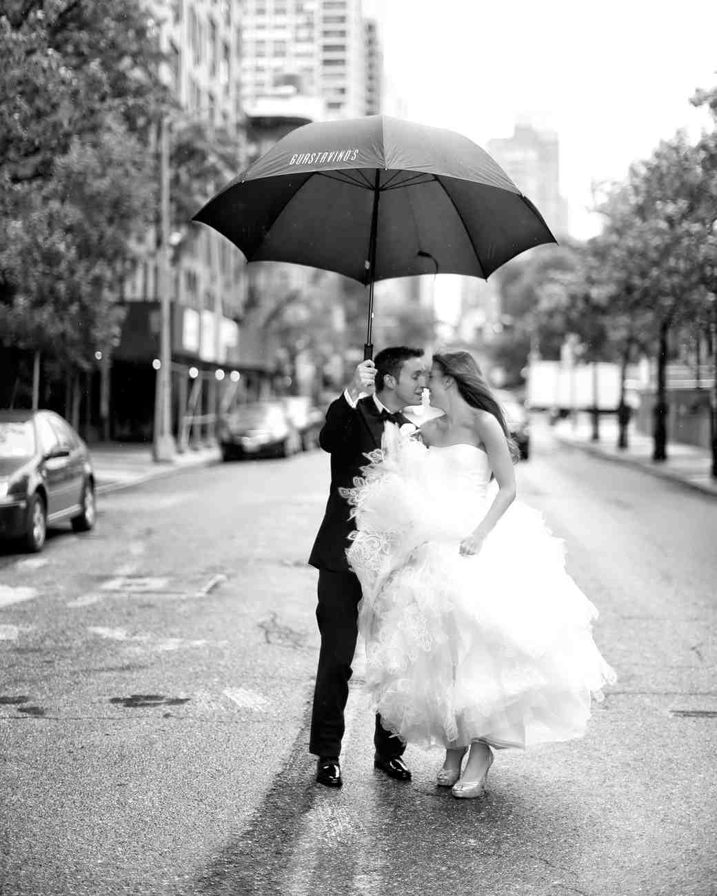 How to Get Amazing Wedding Photos—Even if It Rains | Martha Stewart Weddings