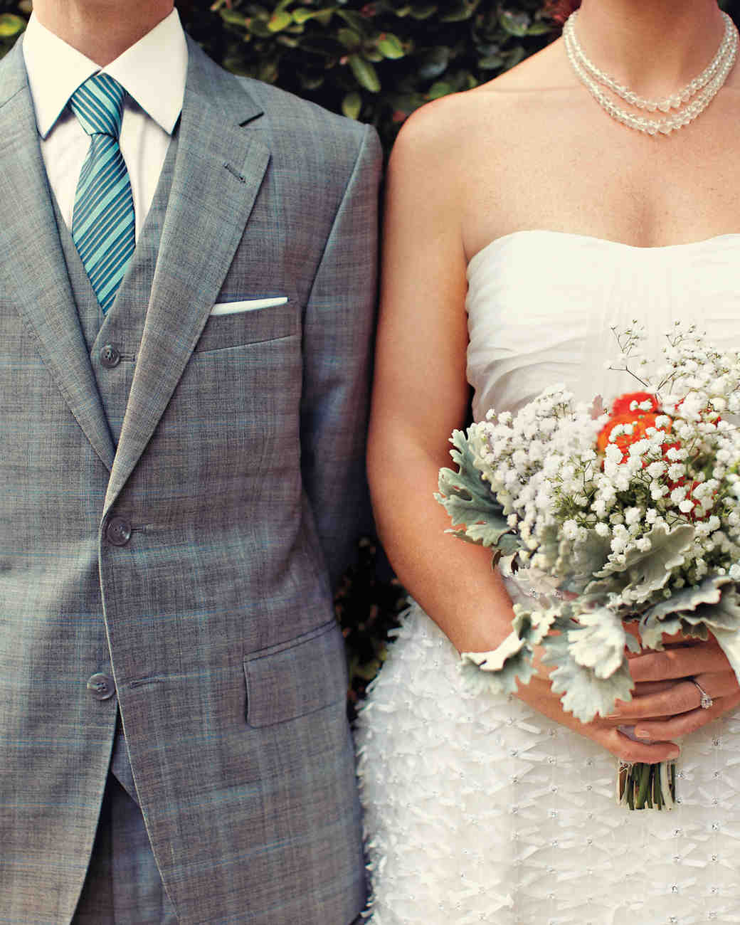 what is appropriate wedding attire