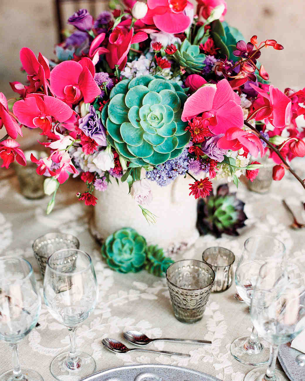 Centerpieces in Different Styles for Round Wedding Tables Find and save ideas about Bowl centerpieces on Pinterest. | See more ideas about Fish bowl centerpieces, Beach theme centerpieces and Nautical centerpiece. Soccer ball centerpieces, Glass small round fish bowl found @ Dollar Tree, Black .